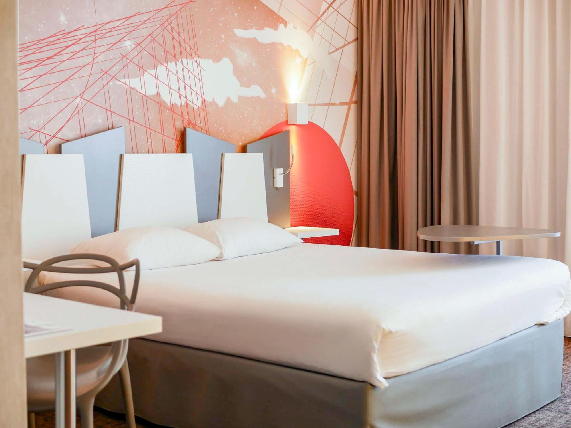Ibis Styles Poitiers Centre Hotel Exterior photo
