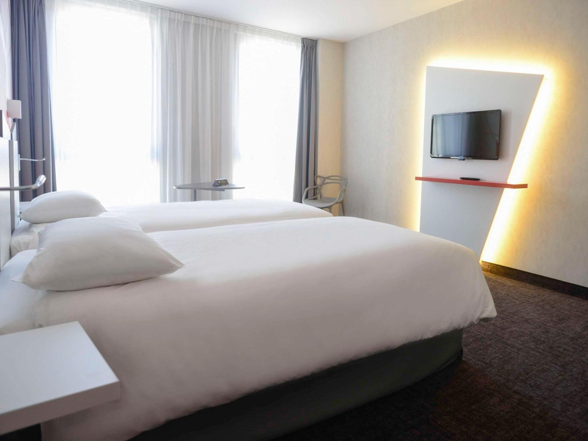 Ibis Styles Poitiers Centre Hotel Exterior photo