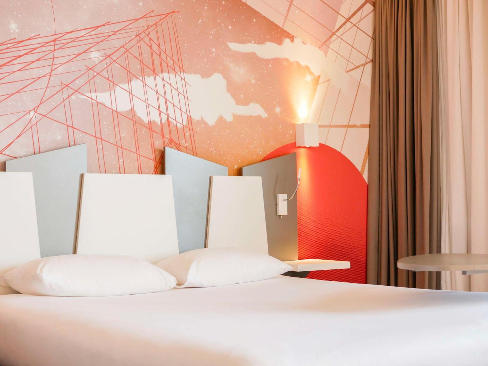 Ibis Styles Poitiers Centre Hotel Exterior photo