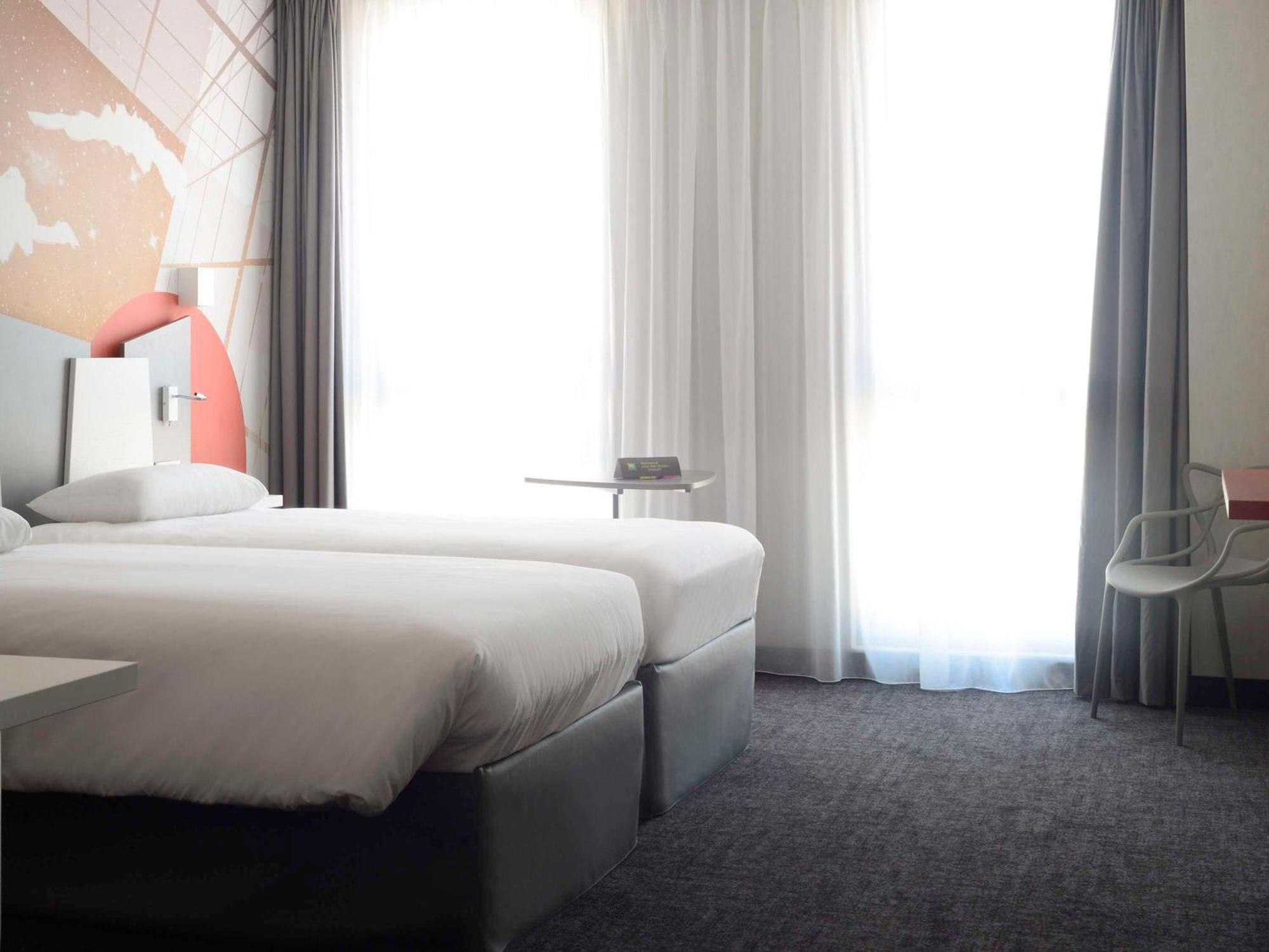 Ibis Styles Poitiers Centre Hotel Exterior photo